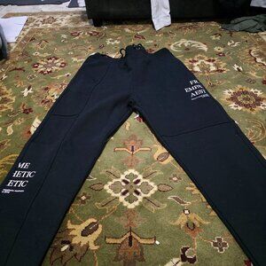 Frame men sweatpants black medium nwot.